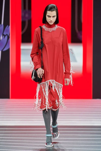 Look 17